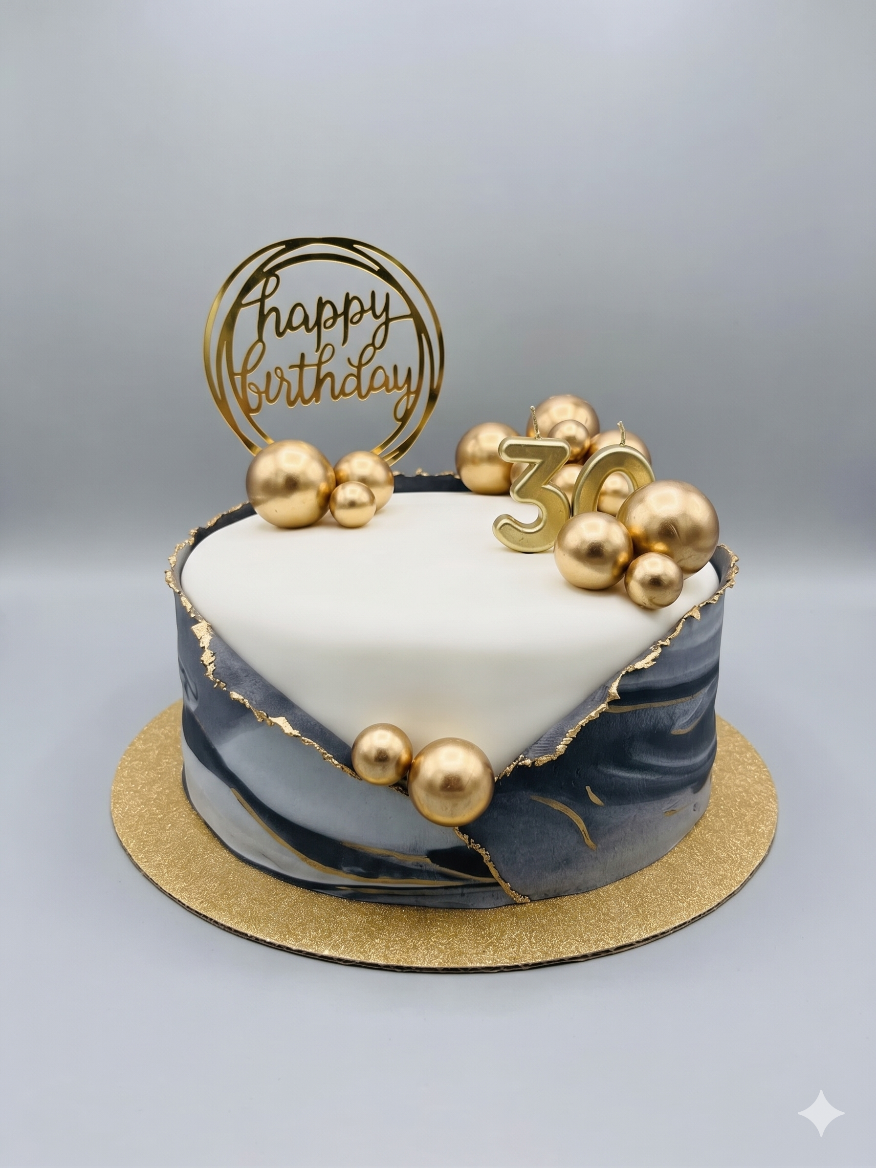 Custom cake by Renee Homulos